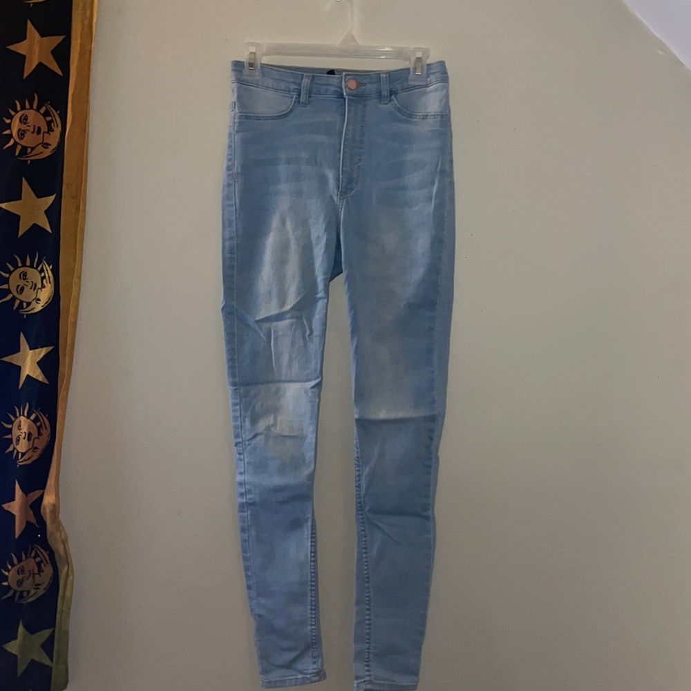High Wasted Light Wash Skinny Jeans